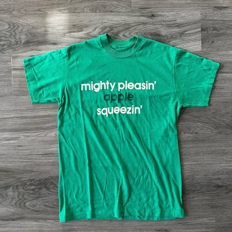 Vintage 80s Mighty Pleasin’ Apple Squeezin’ T-Shirt