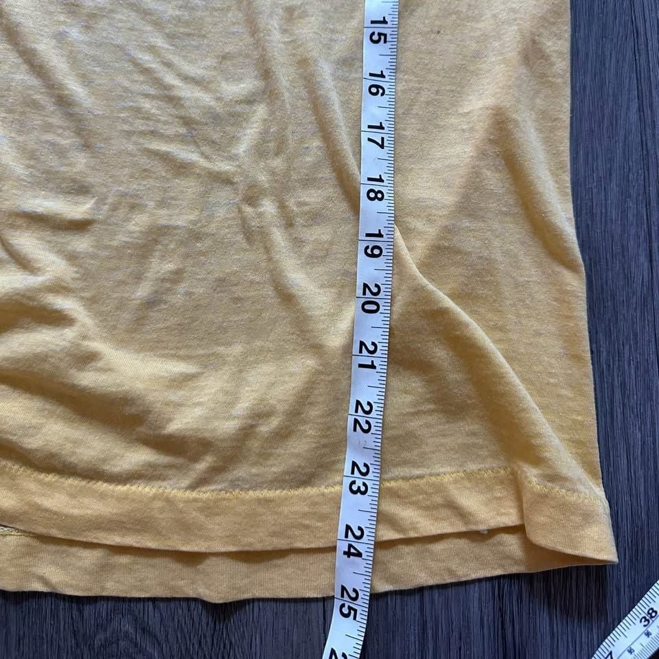 Vintage 70s 11th Bomb Group (H) Assn. T-Shirt.Measurements are in photos.