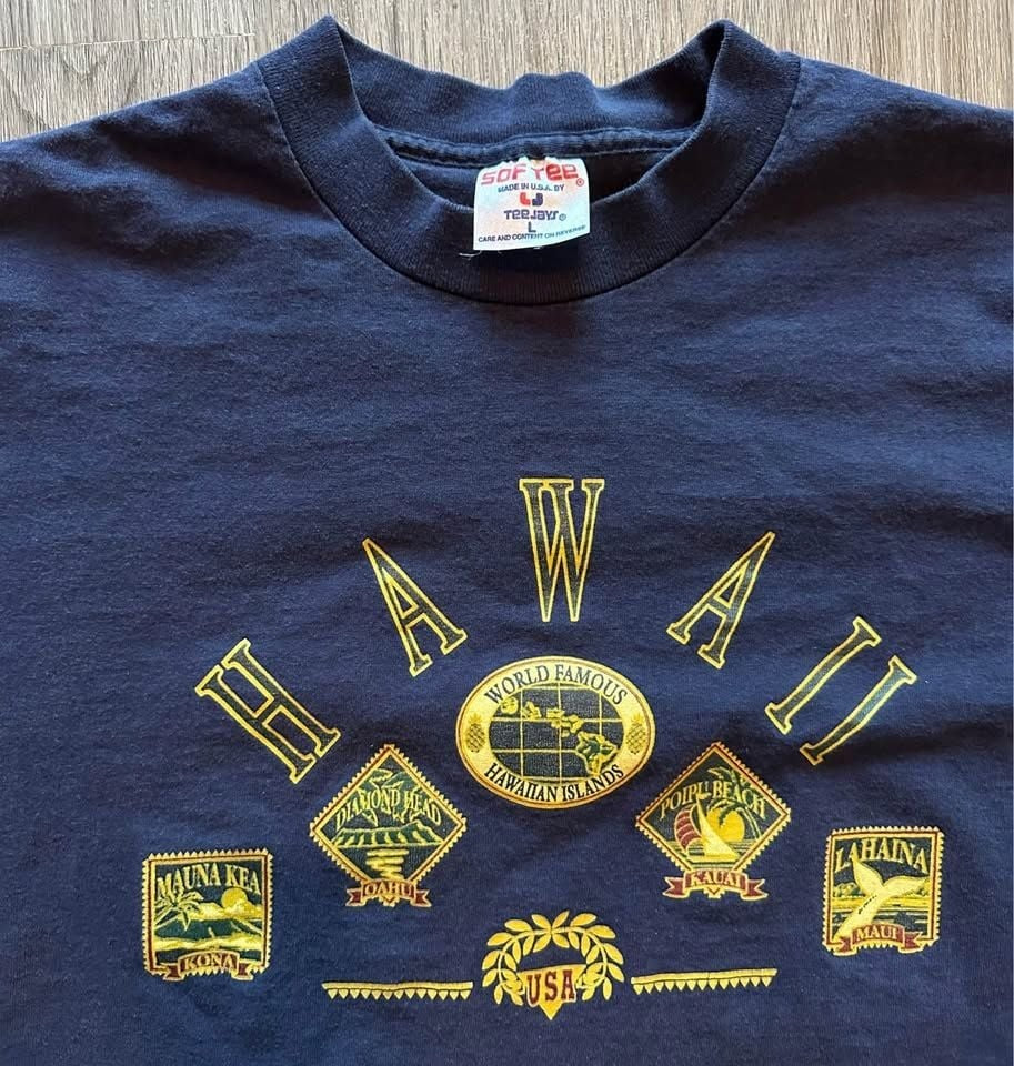 Vintage 90s Hawaiian Islands T-Shirt