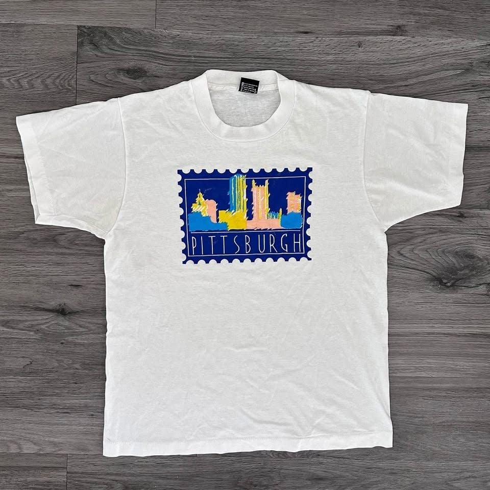 Vintage 90s Screen Stars Pittsburgh Skyline T-Shirt