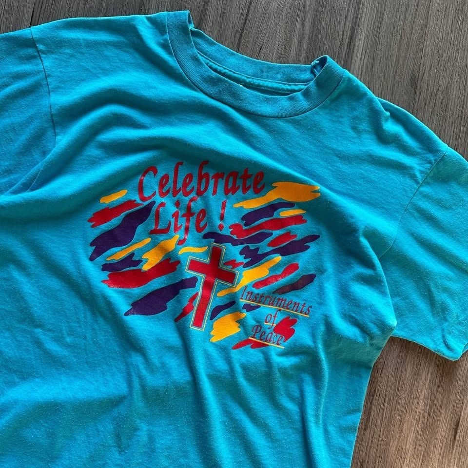 Vintage 90s Celebrate Life Jesus T-Shirt