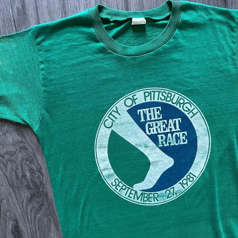 Vintage 80s City of Pittsburgh The Great Race T-Shirt
