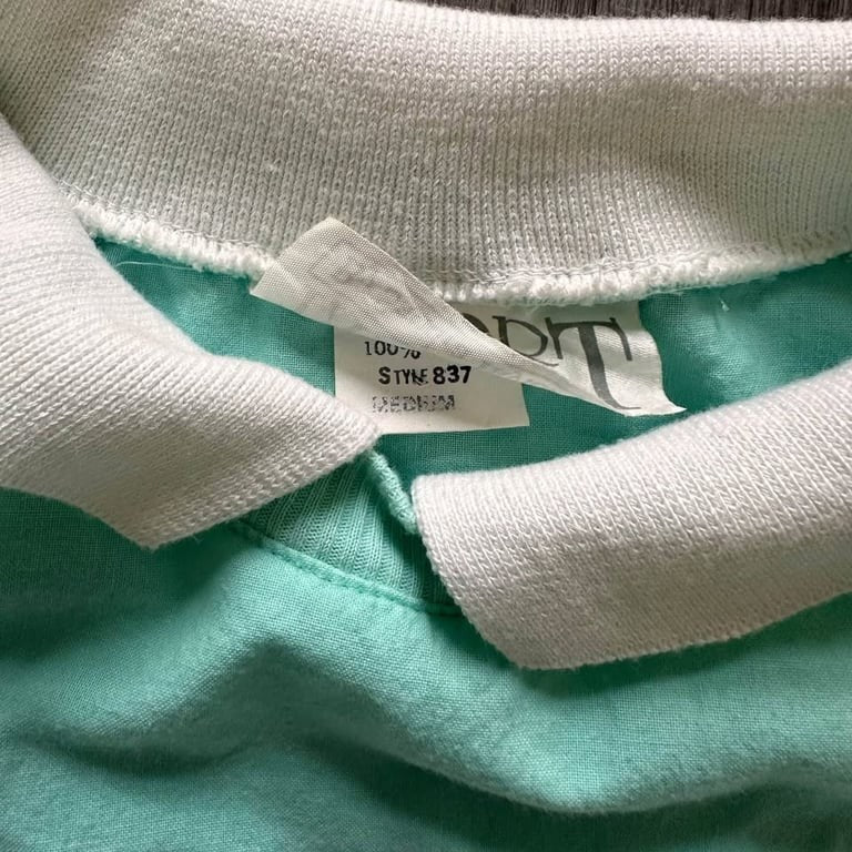 80s Vintage Maui Beach Surf Sweatshirt