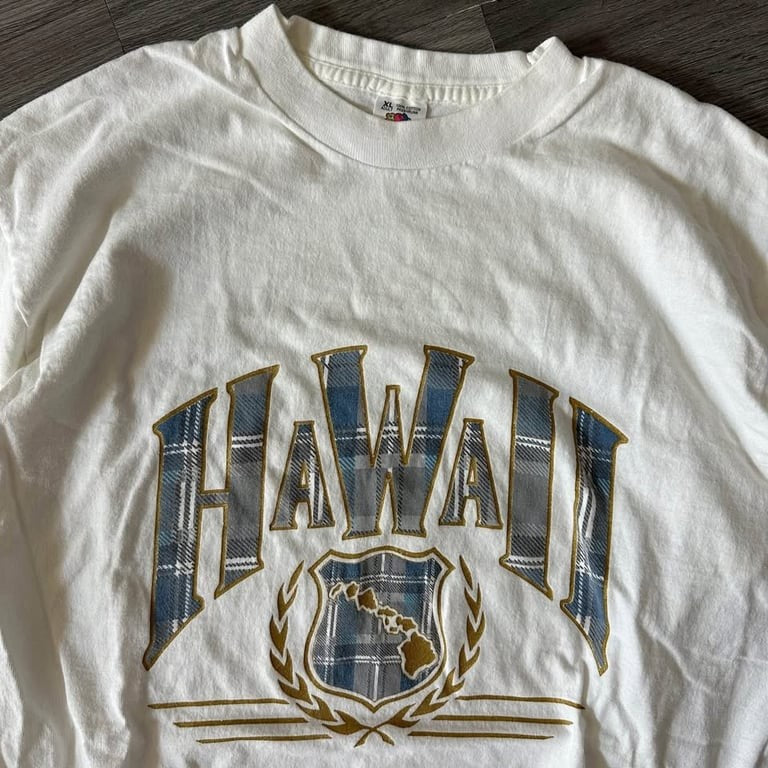Vintage 90s Hawaii Graphic T-Shirt Plaid
